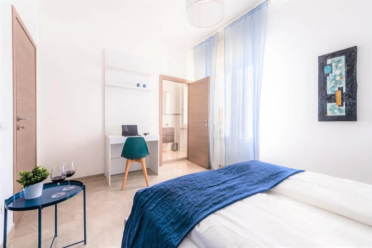 Apartamento Hostly - Colorhome Pisa Midtown - Unique 3 Rooms With 3 Private Bathrooms