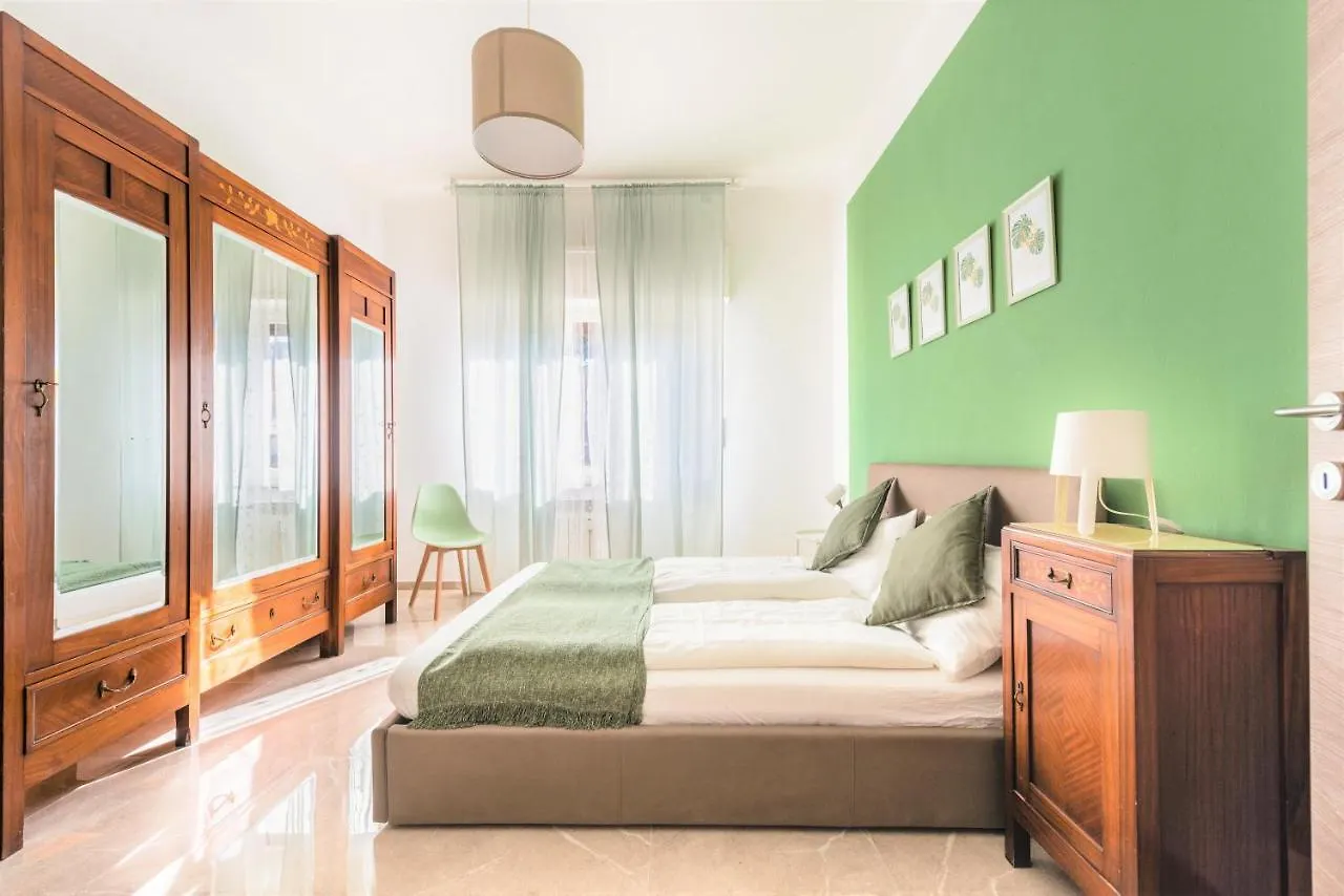 Hostly - Colorhome Pisa Midtown - Unique 3 Rooms With 3 Private Bathrooms 0*,  Italia