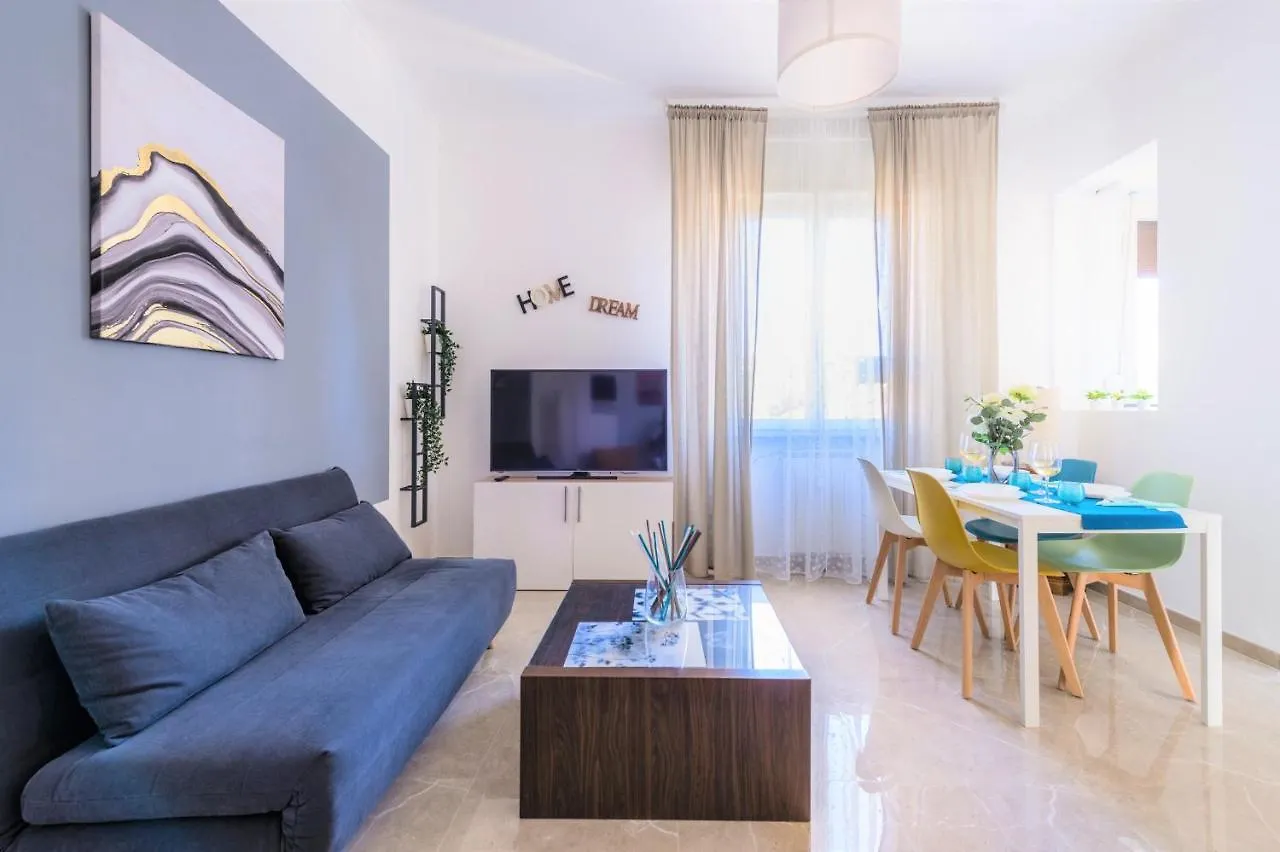 Hostly - Colorhome Pisa Midtown - Unique 3 Rooms With 3 Private Bathrooms Apartamento