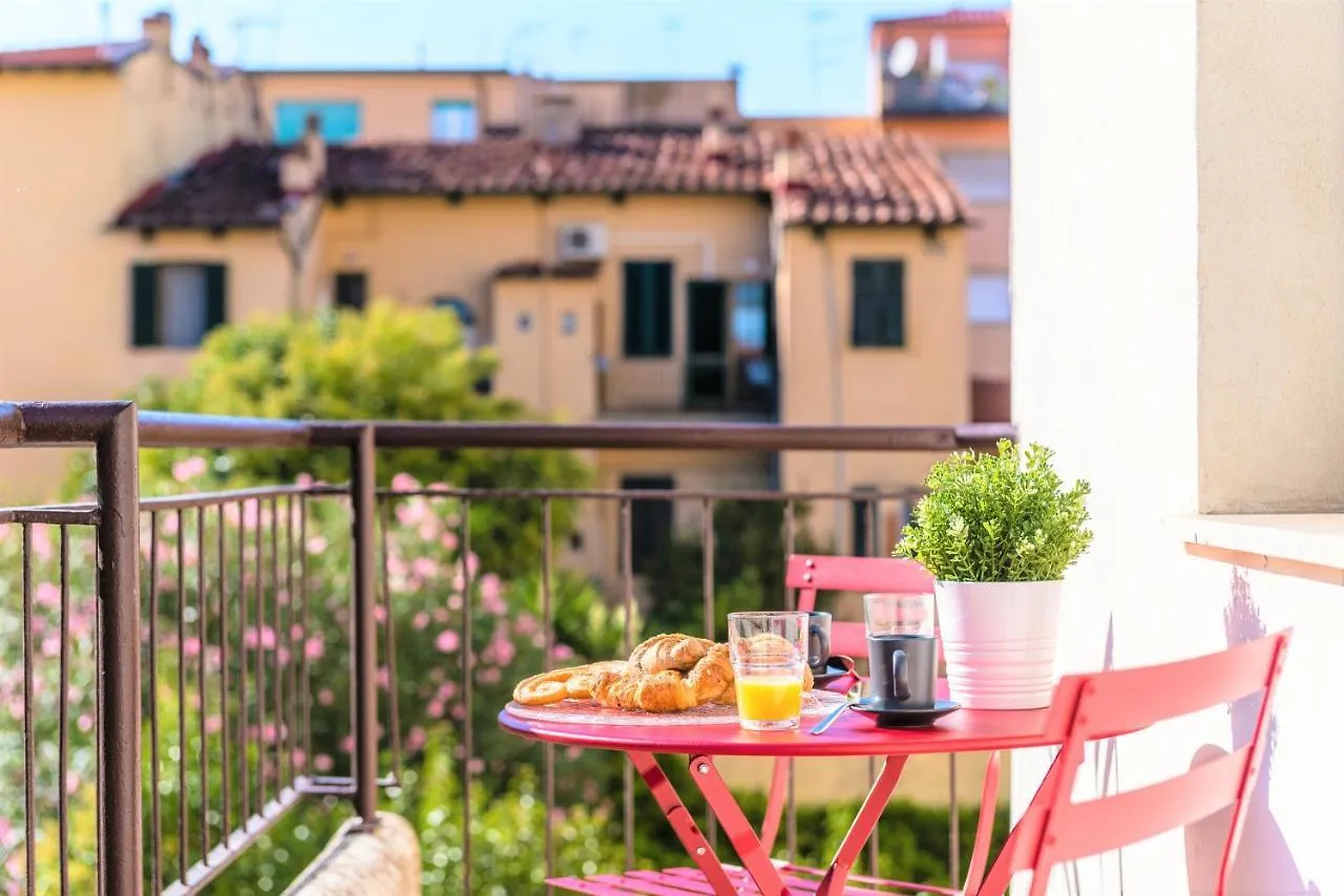 Apartamento Hostly - Colorhome Pisa Midtown - Unique 3 Rooms With 3 Private Bathrooms Italia