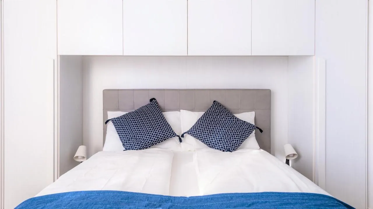 Hostly - Colorhome Pisa Midtown - Unique 3 Rooms With 3 Private Bathrooms Italia