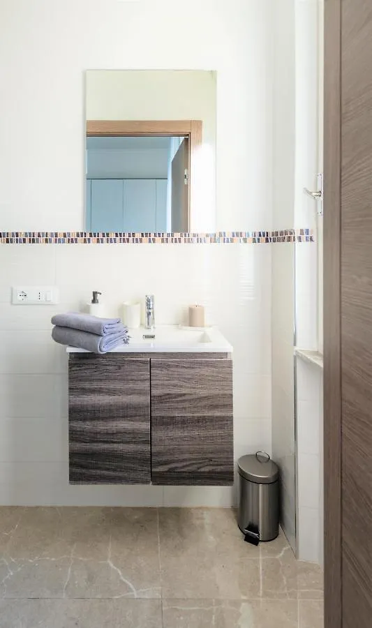 Apartamento Hostly - Colorhome Pisa Midtown - Unique 3 Rooms With 3 Private Bathrooms