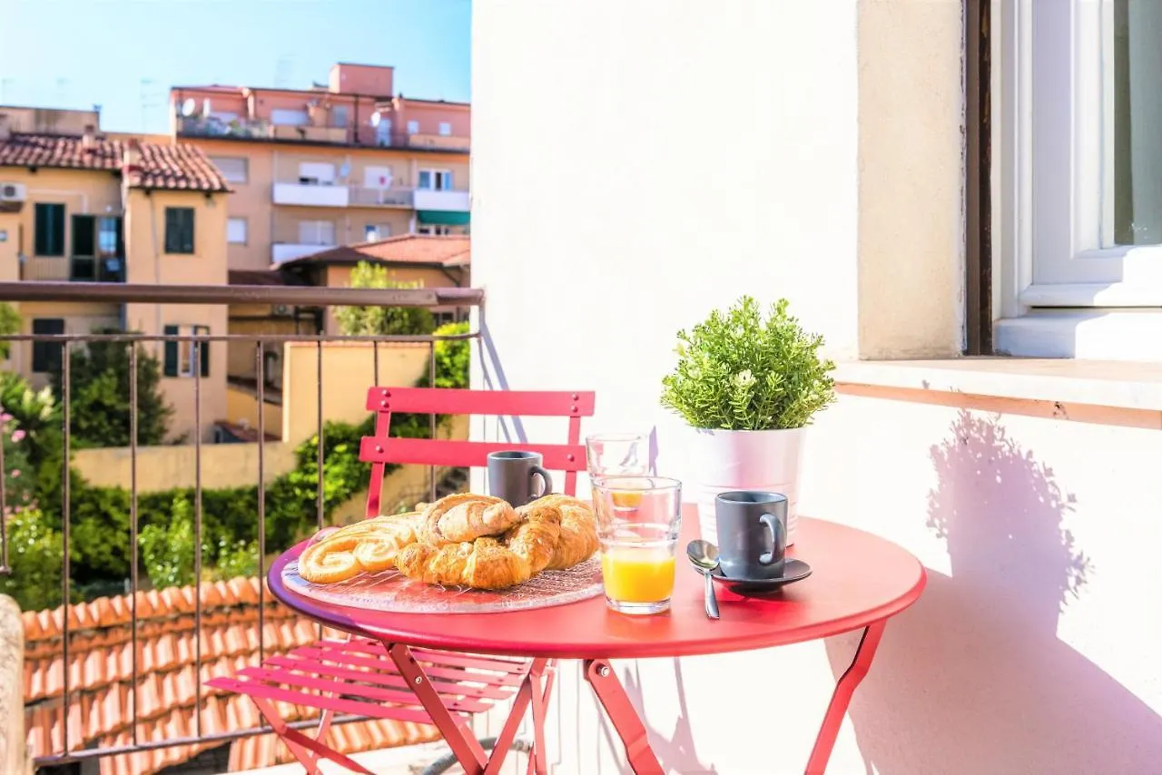 Apartamento Hostly - Colorhome Pisa Midtown - Unique 3 Rooms With 3 Private Bathrooms